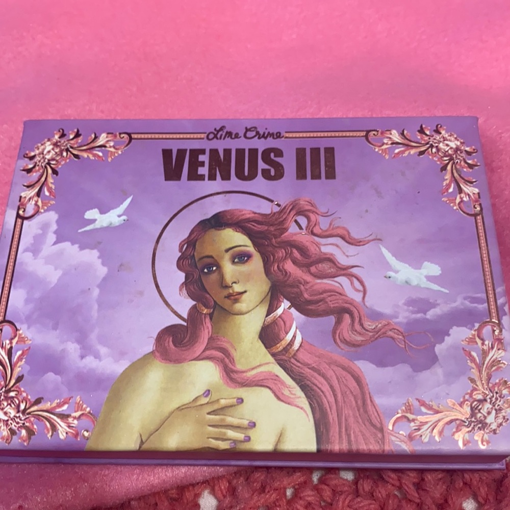 Like Crime Veunus III Eyeshadow Palette